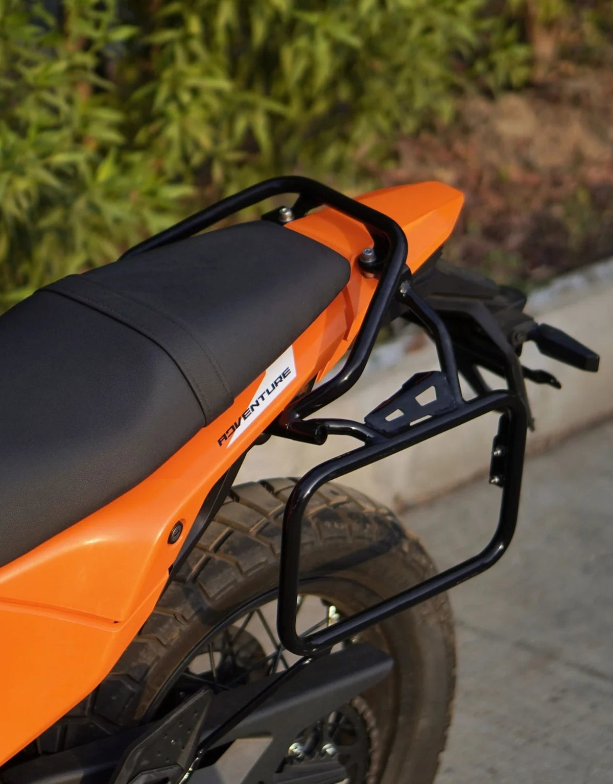 AutoEngina Pannier/Saddle Stay+Grab Bar for 2025 KTM Adventure