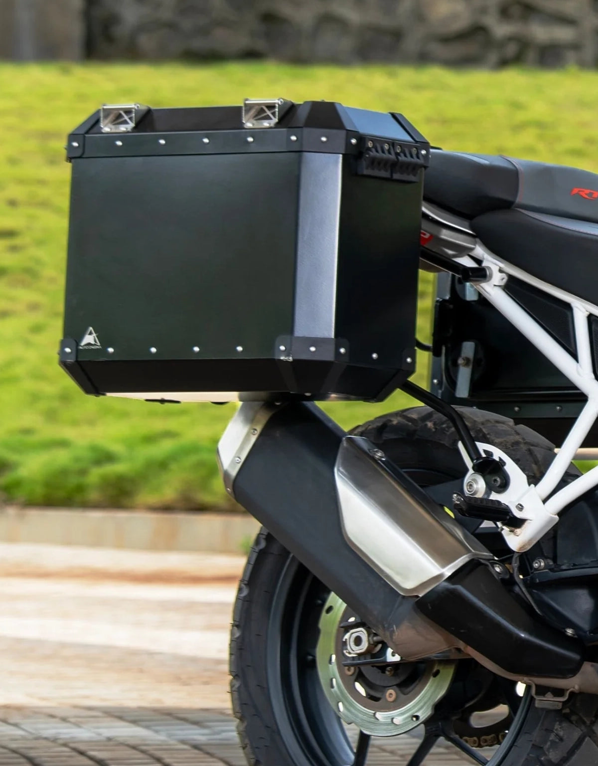 AutoEngina Pannier Stay for TVS Apache RTX300