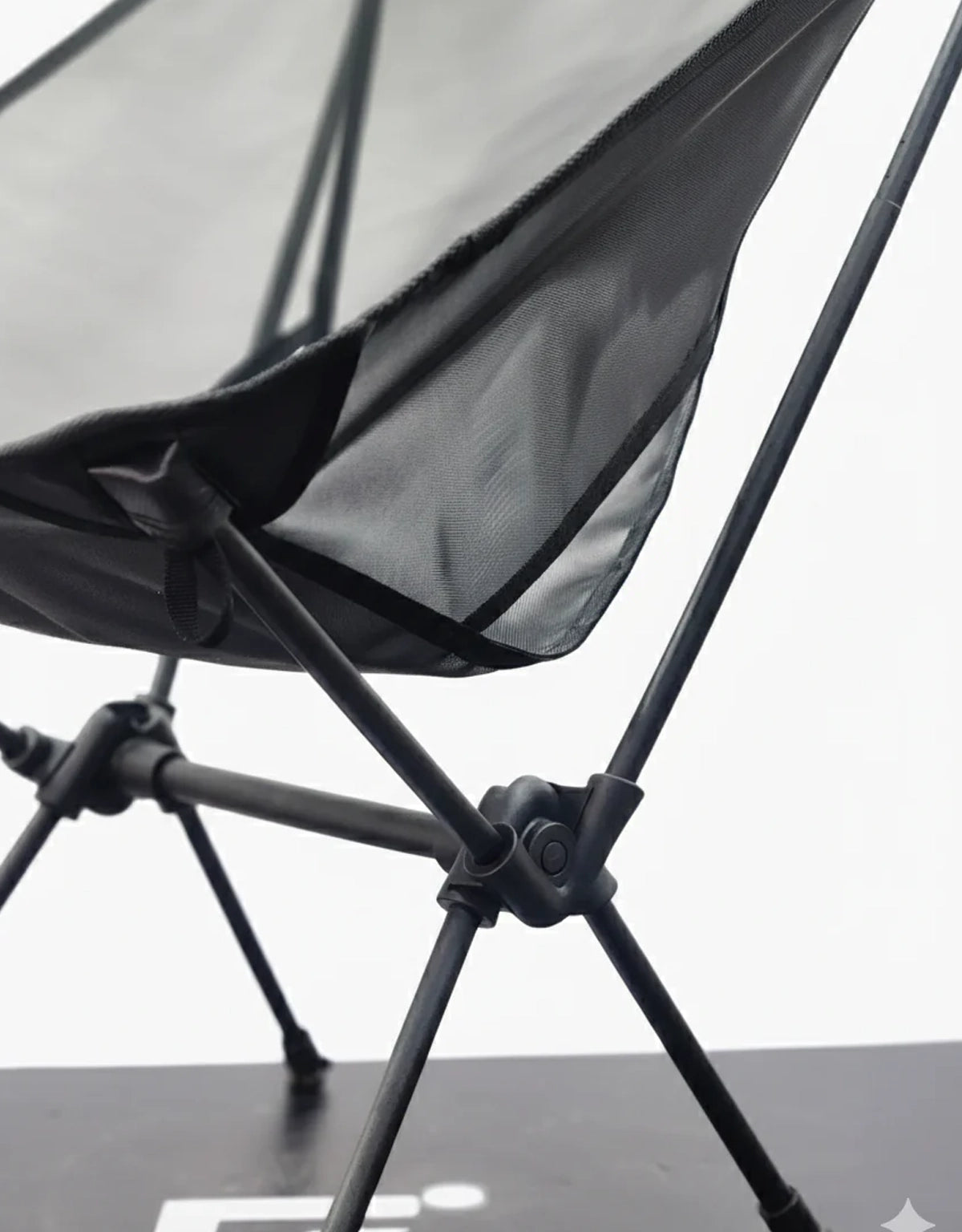 Kolga Bros Folding Chair