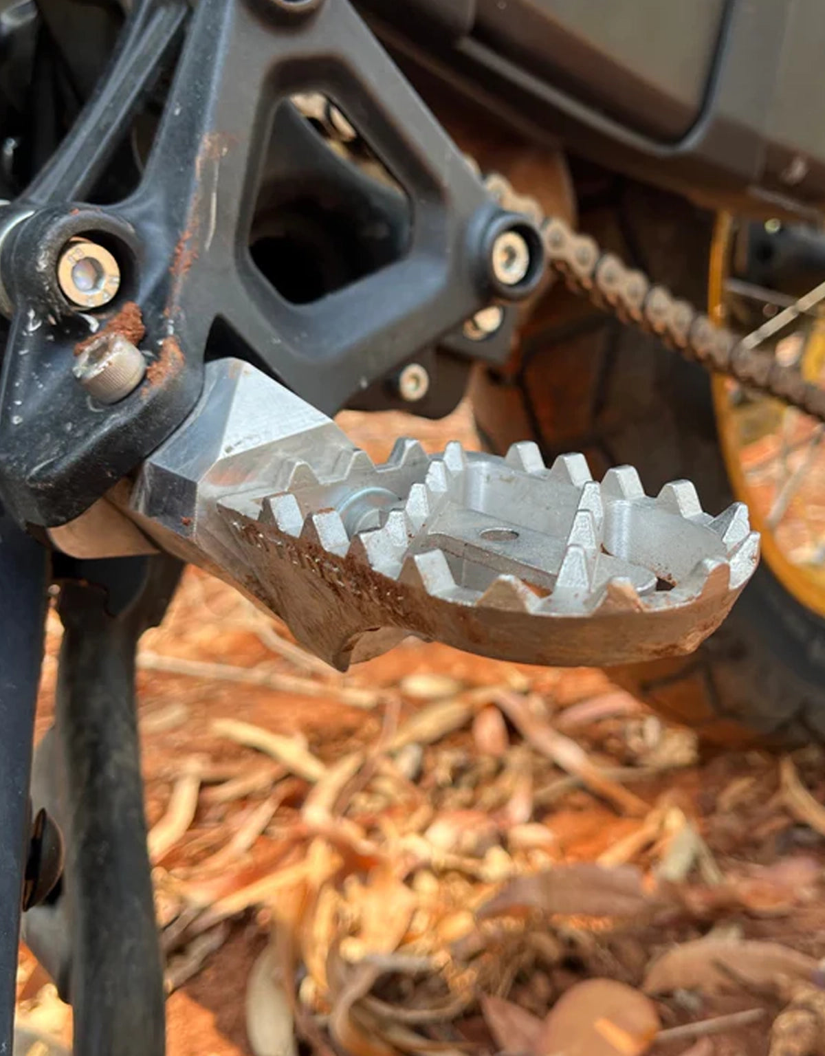 Motourenn Adjustable Footpegs V2.0