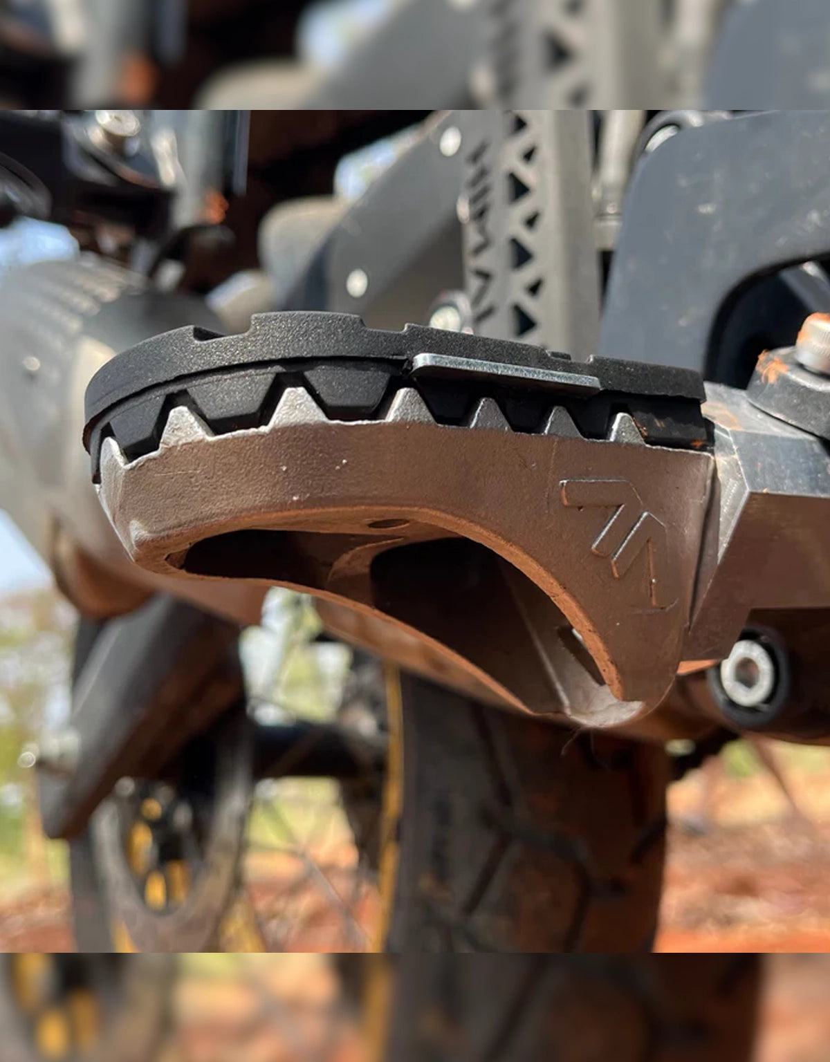Motourenn Adjustable Footpegs V2.0