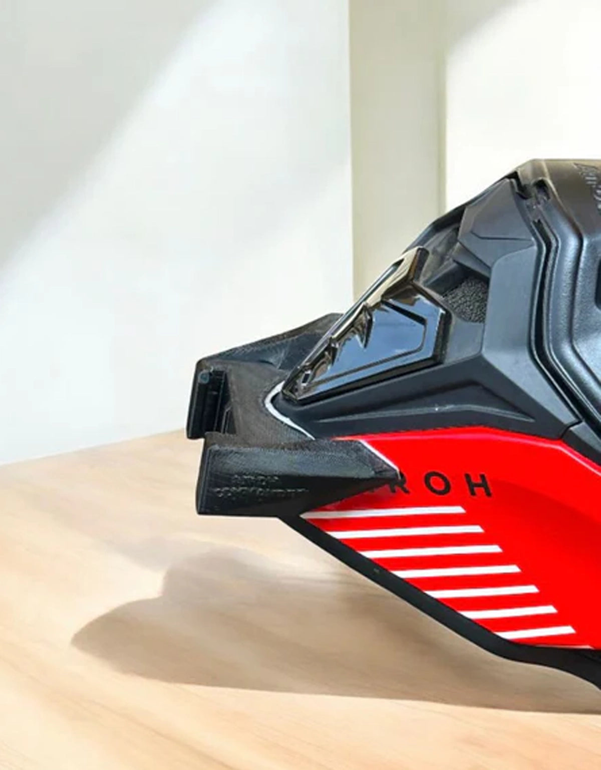 Motovibe Chinmount Airoh Commander
