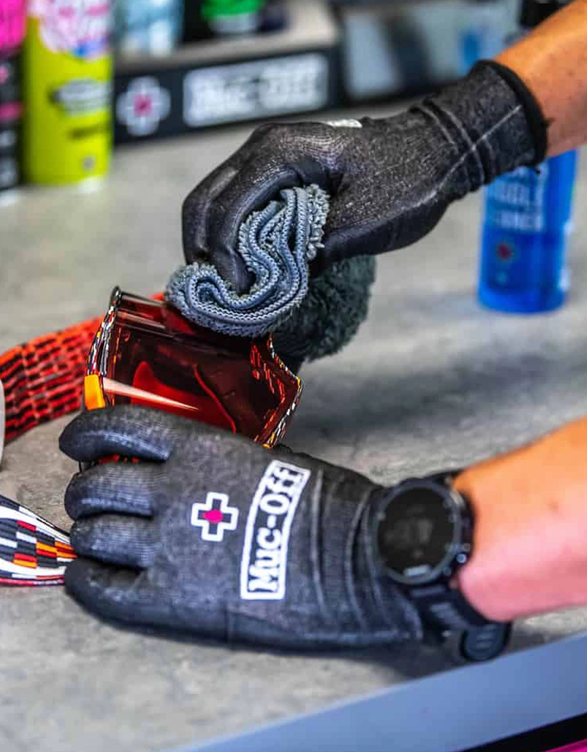 Mucoff Helmet Visor Goggle Cleaner