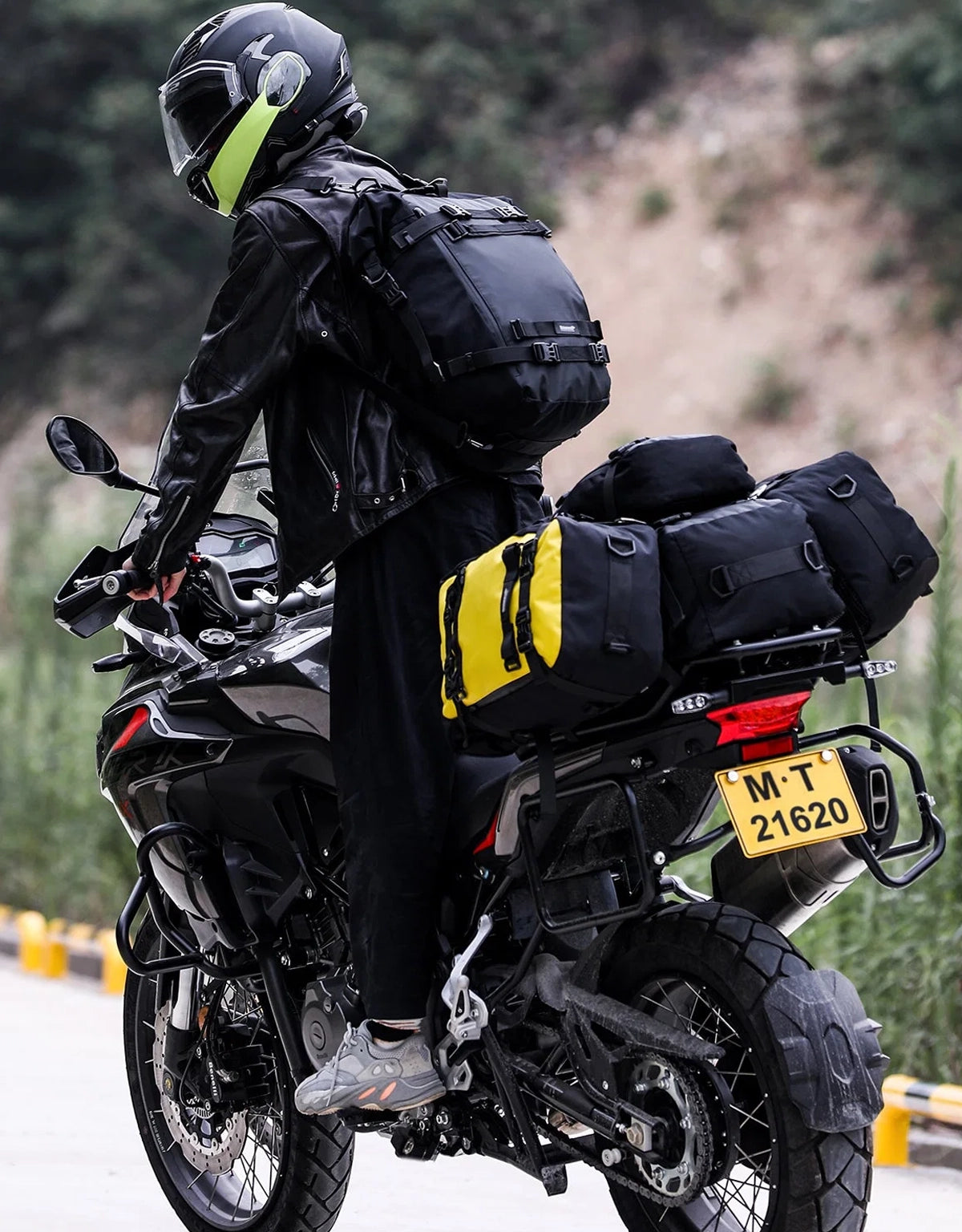 Rhinowalk 20L Waterproof Modular Tailbag Black